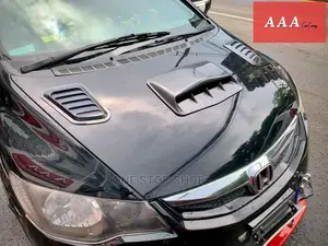 Car Fitted With 2bonnet Sides Vent Hood and Center Scoop