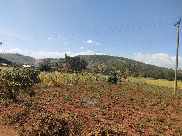 2.1 Acres Kiangwachi Sagana/Karatina Highway - thumbnail 6