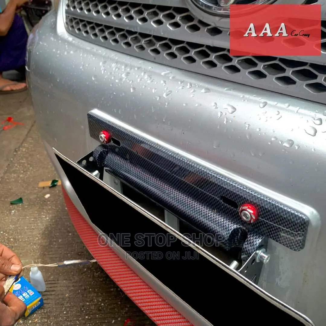 Car Fitted With Front Adjustable Carbon Number Plate Holder