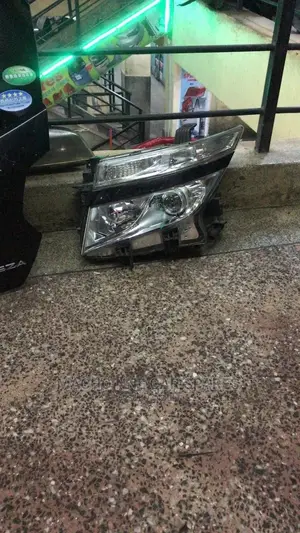 Nissan Elgrand 2012 Xenon Headlight