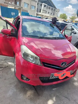 Vitz 2013 Front Windscreen