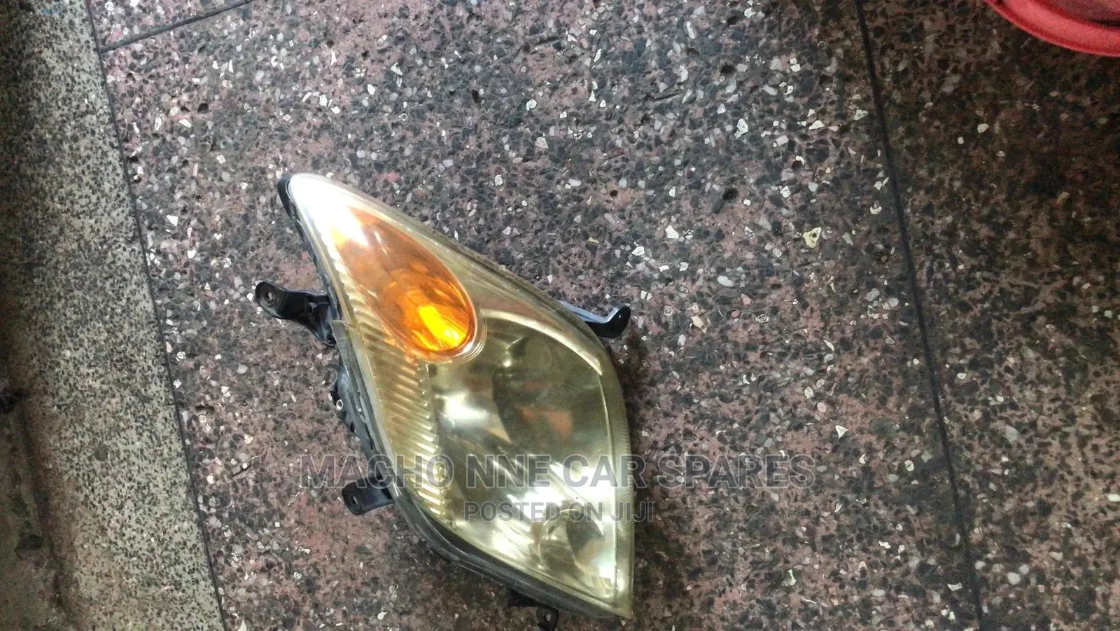 Toyota Ist 2005 Non Xenon Headlight