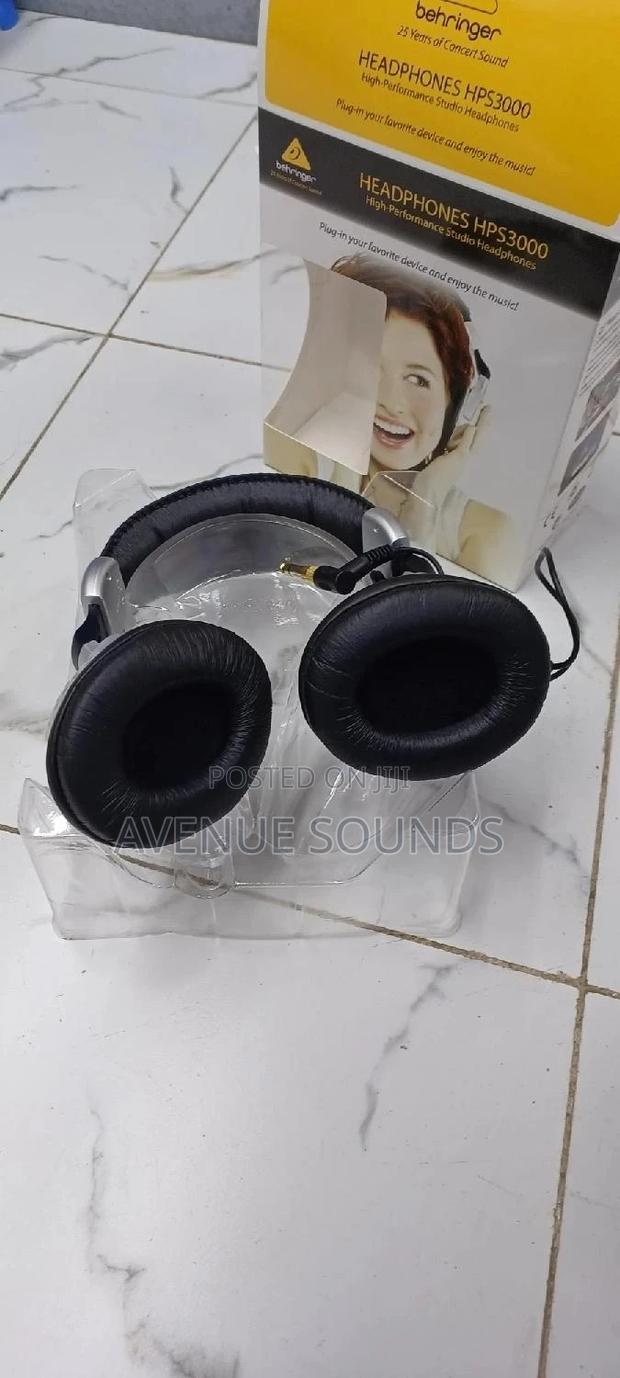 Behringer HPS3000 High Performance Studio Headphones - main view