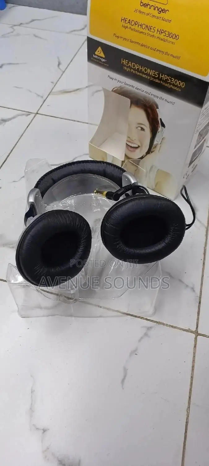 Behringer HPS3000 High Performance Studio Headphones