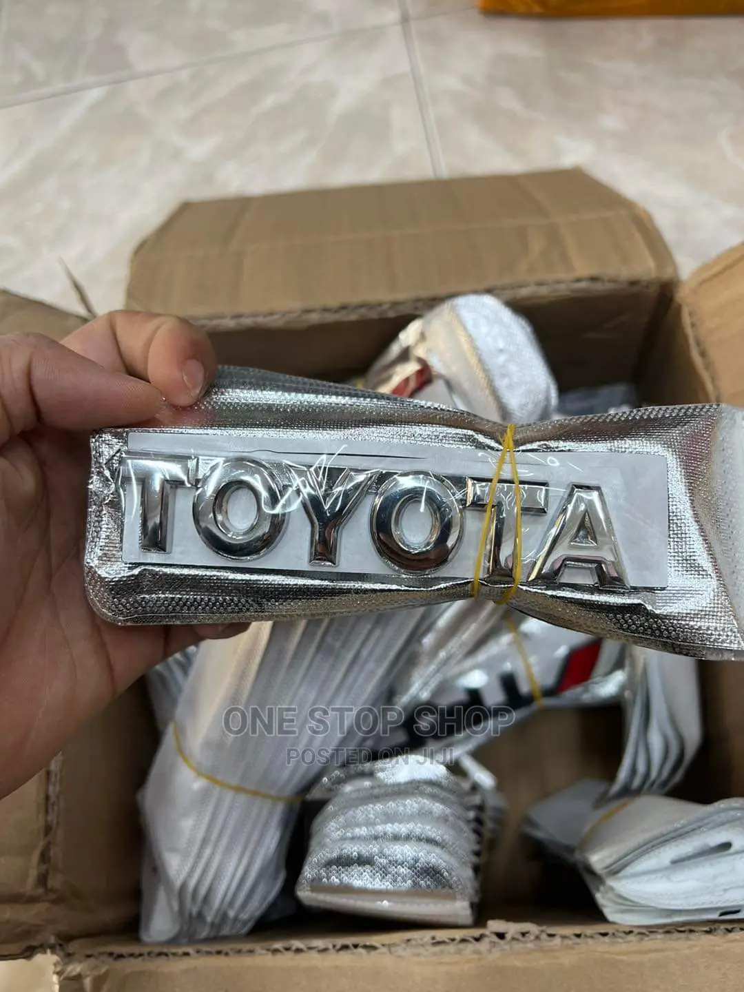 TOYOTA Silver Badge