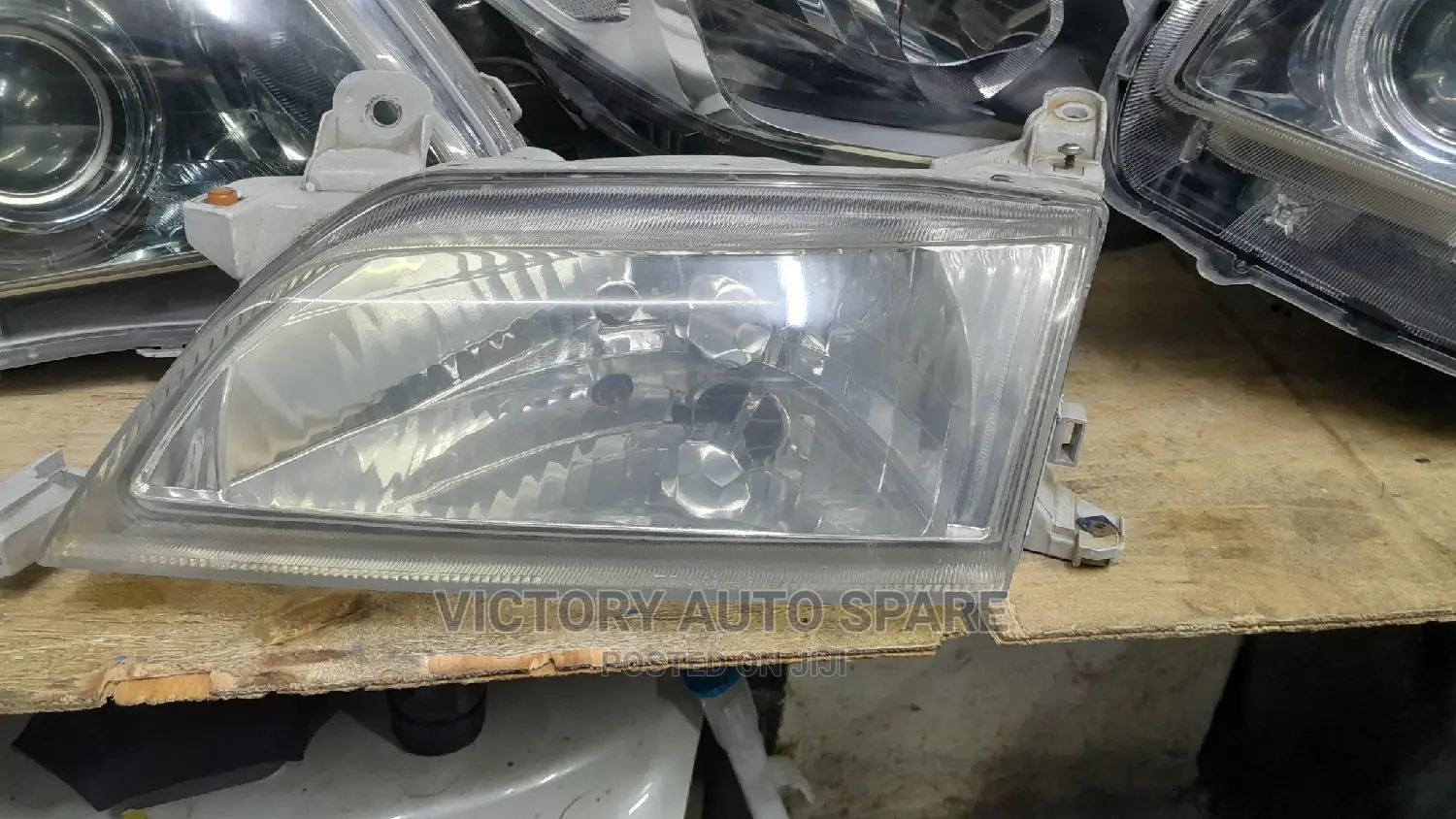 Premio Nyoka Headlight Ex Japan