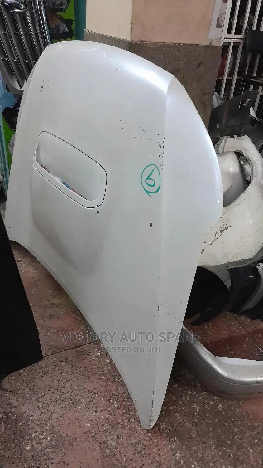 Subaru Legacy Bonnet