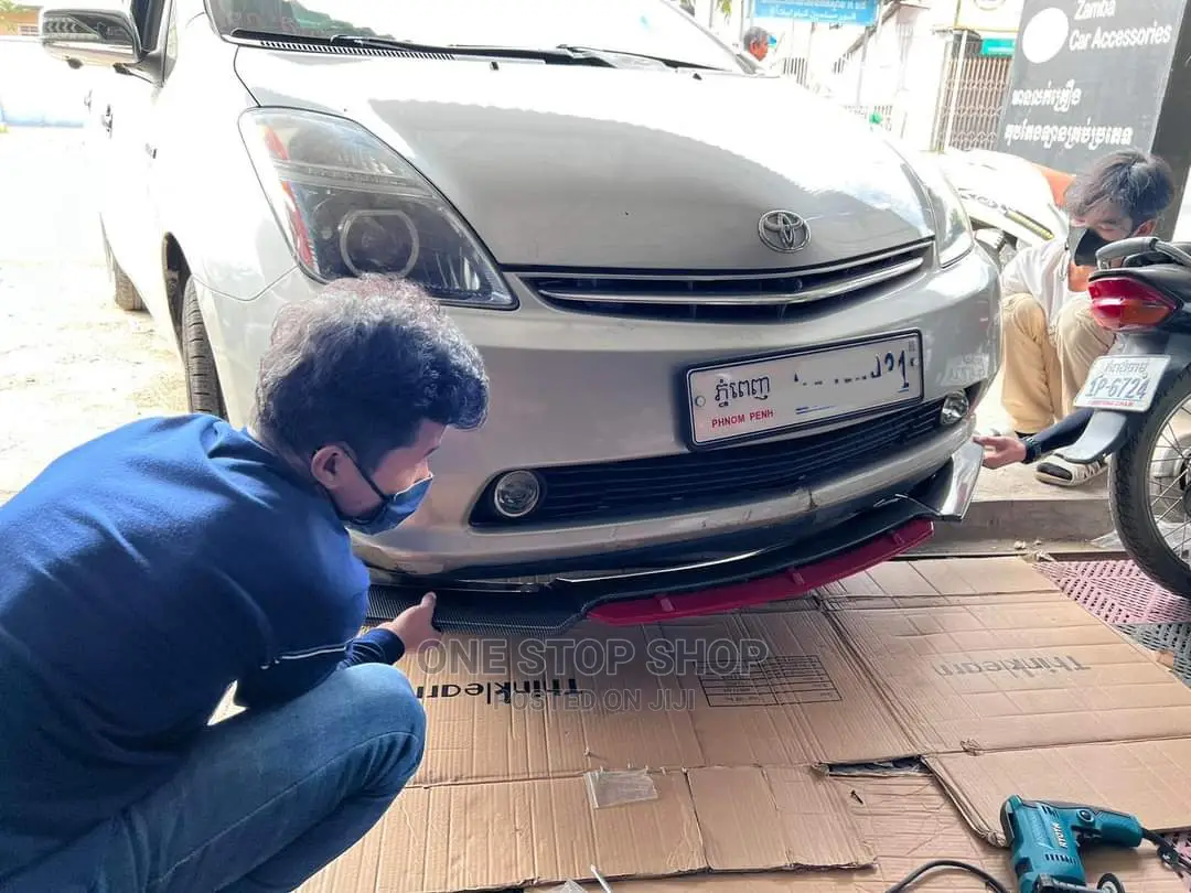 Car Installed With Front Bumper Lip Carbon Black With Red