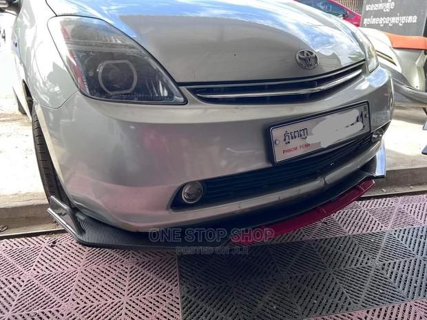 Car Installed With Front Bumper Lip Carbon Black With Red - main view
