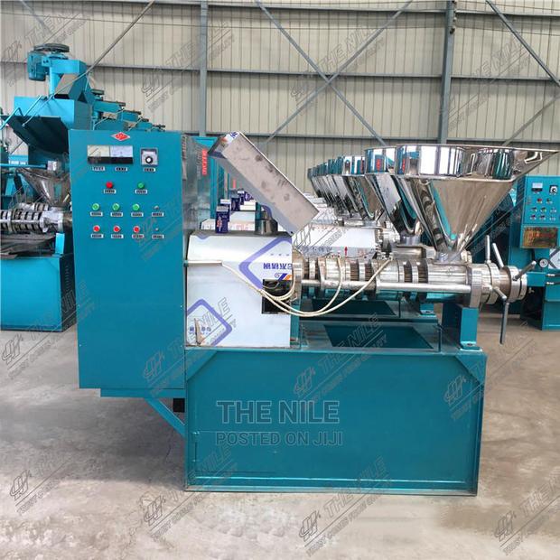 Large Spiral Rapeseed Frying Oil Press Machine - main view