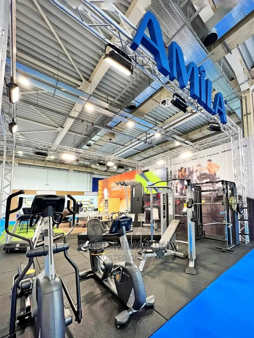 Gym Rubber Flooring
.Gym Carpet ,100cm×100cm×15mm.