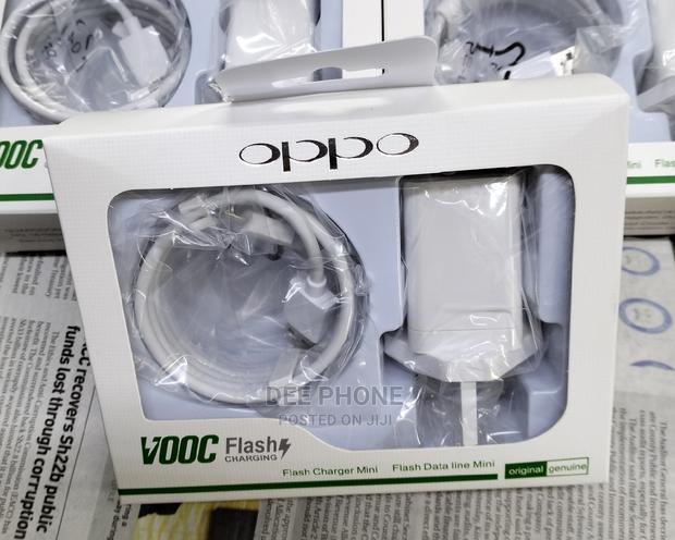 Vooc Oppo Flash Charging Charger - main view
