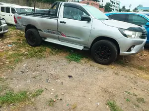 Toyota Hilux WORKMATE 4x4 2015 Silver