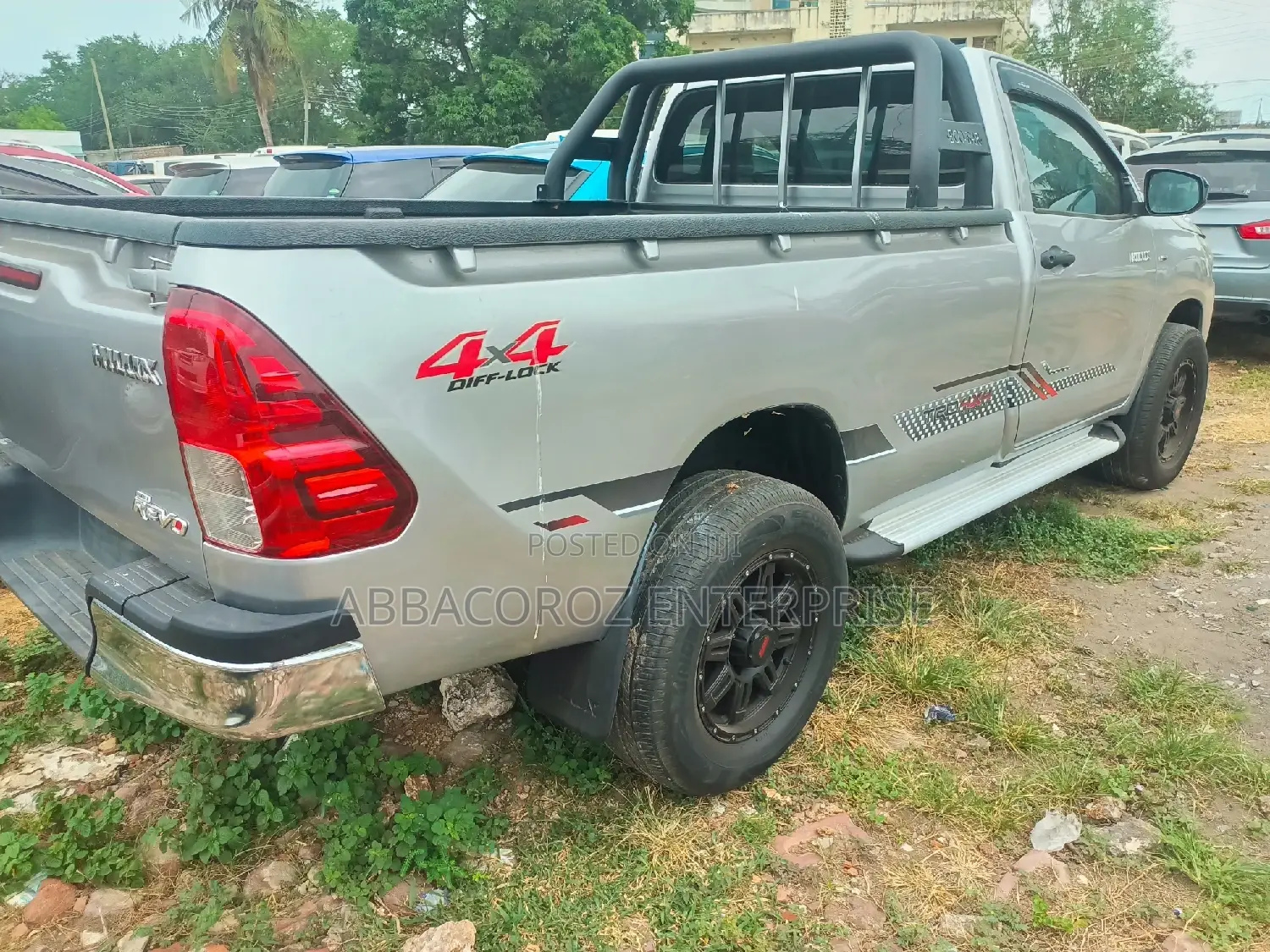 Toyota Hilux WORKMATE 4x4 2015 Silver