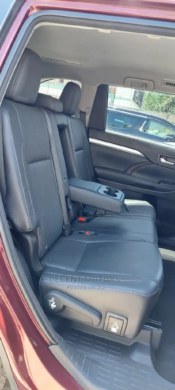 Toyota Kluger 2016 Red