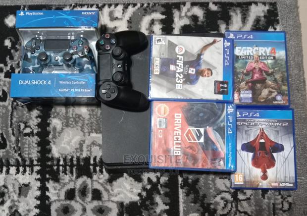 Playstation 4 (Wonderful Offer) - thumbnail 3