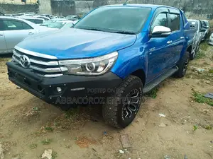 Toyota Hilux 2018 Blue
