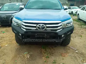 Toyota Hilux 2018 Blue