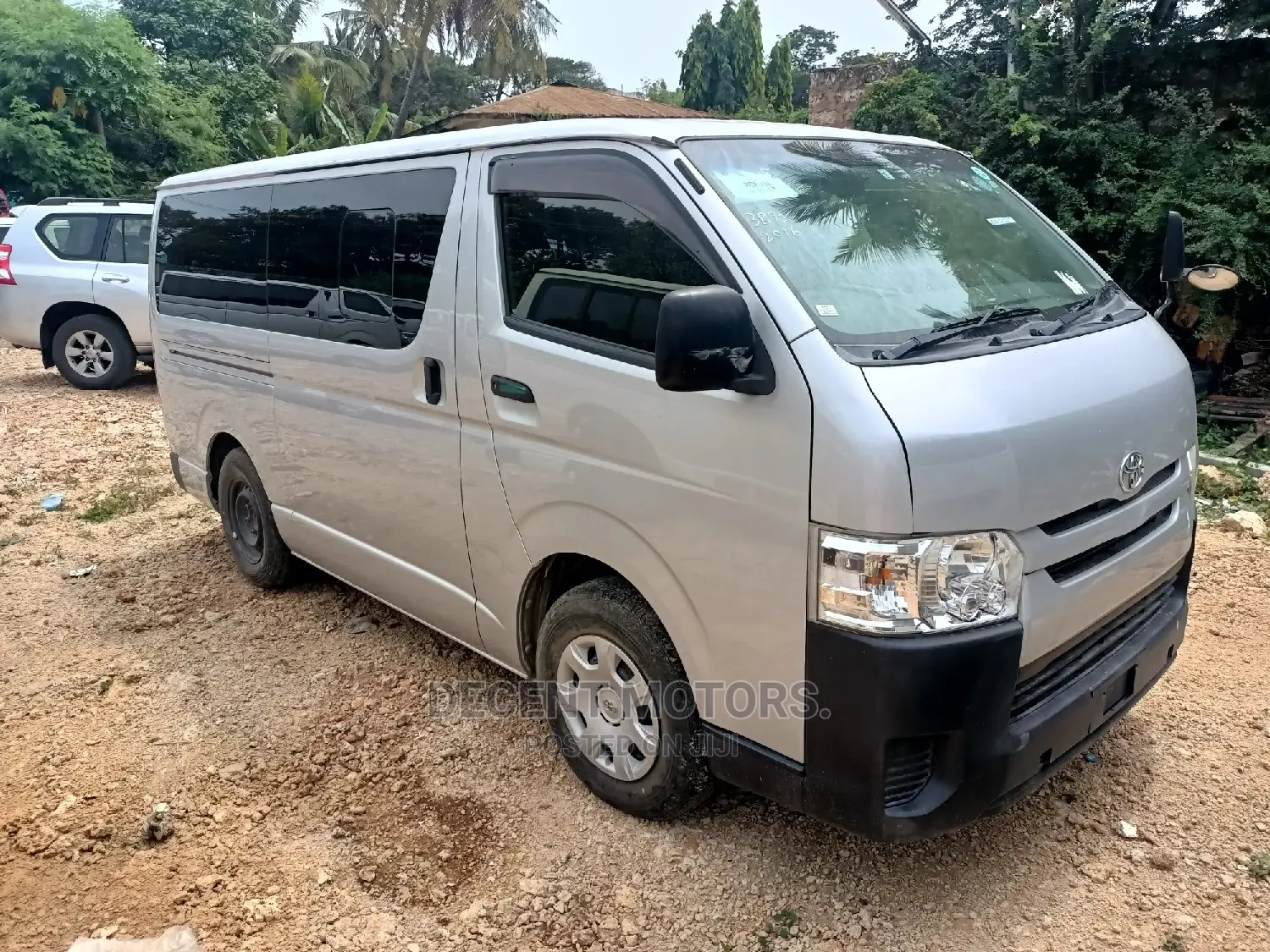 Toyota HiAce 2016 Silver