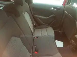 Mercedes-Benz B-Class 2015 Red