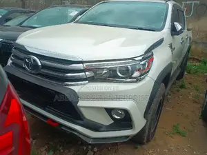 Toyota Hilux WORKMATE 2015 Pearl