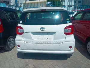 Toyota Passo 1.0 AWD 2016 White