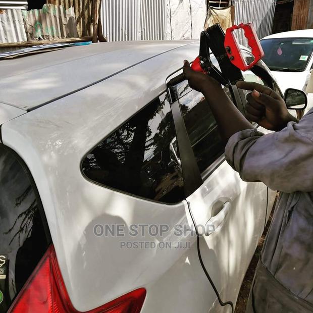 Hand Rivert Gun Machine - main view