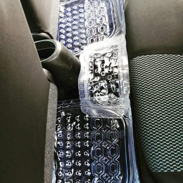Car Installed With Clear 5pcs Mats