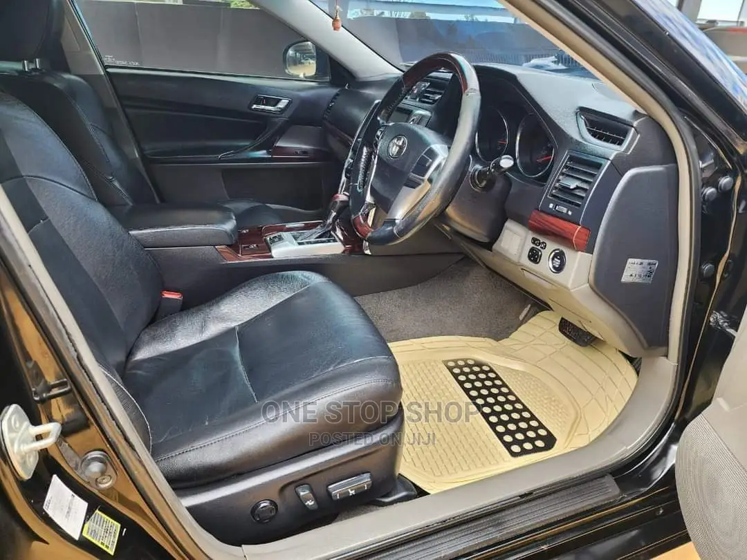 5 Seater Car Fitted With Baije Car Mats With Nonslip Patch