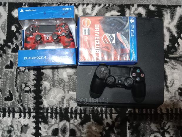 Playstation 4 Slim (Amazing Condition) - thumbnail 4