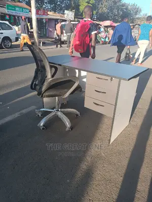 Office Desk+Office Chair