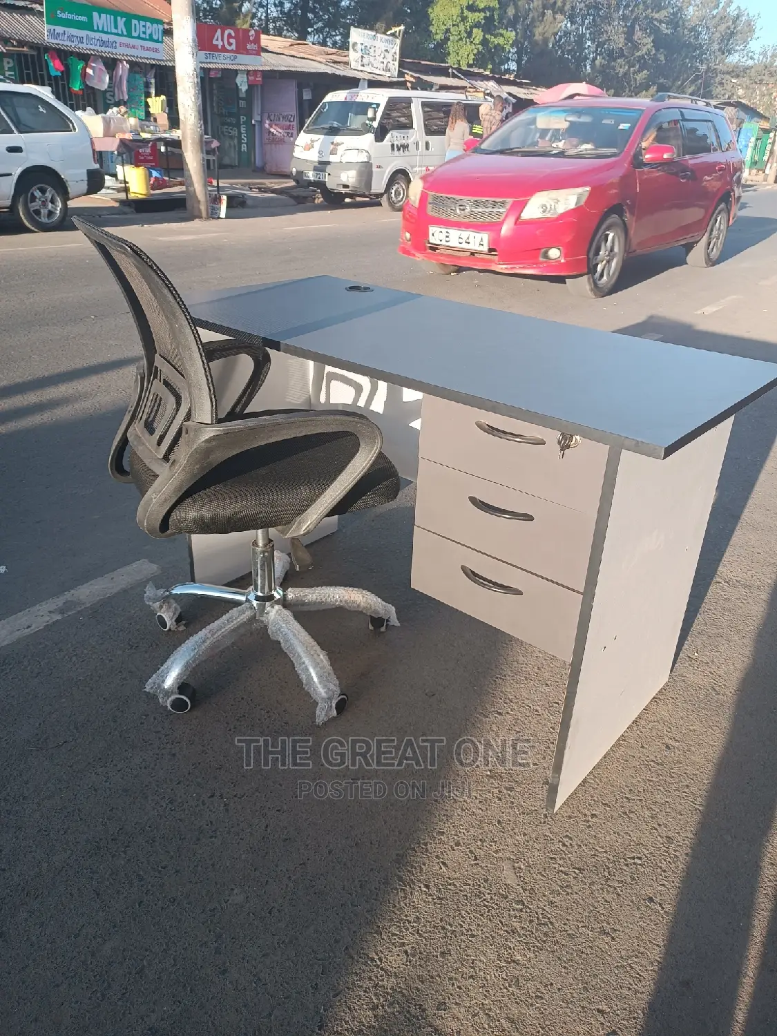 Office Desk+Office Chair