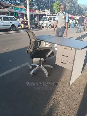 Office Desk+Office Chair