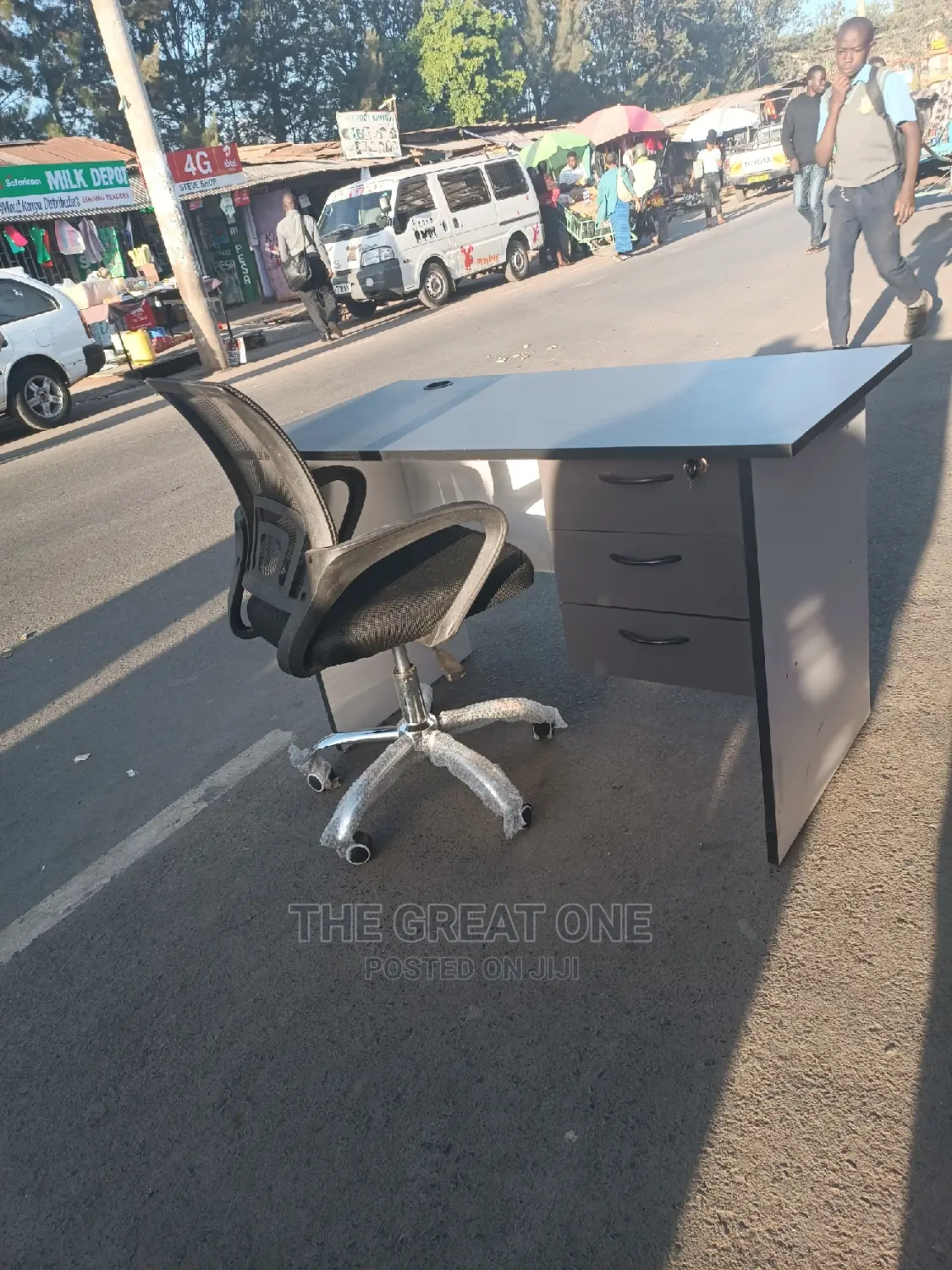 Office Desk+Office Chair