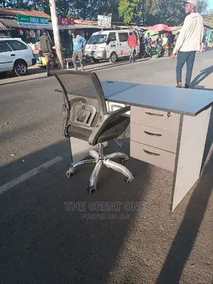 Office Desk+Office Chair