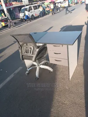 Office Desk+Office Chair