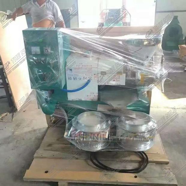 Automatic Peanut Rapeseed Oil Presser Oil Making Machine - main view