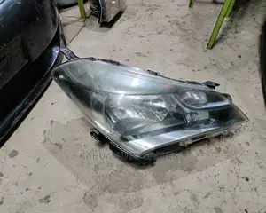 Vitz Jewela 2015 Non Xenon Headlights