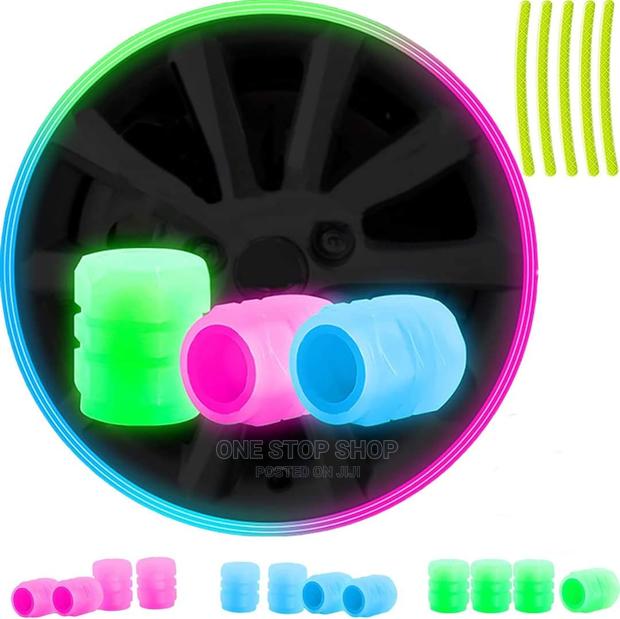 Red,Pink,Green,Yellow,Blue 4pcs Glowing Tire Valve Caps