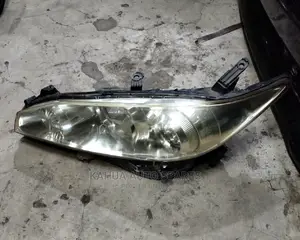 Wish 2010 Non Xenon Headlights