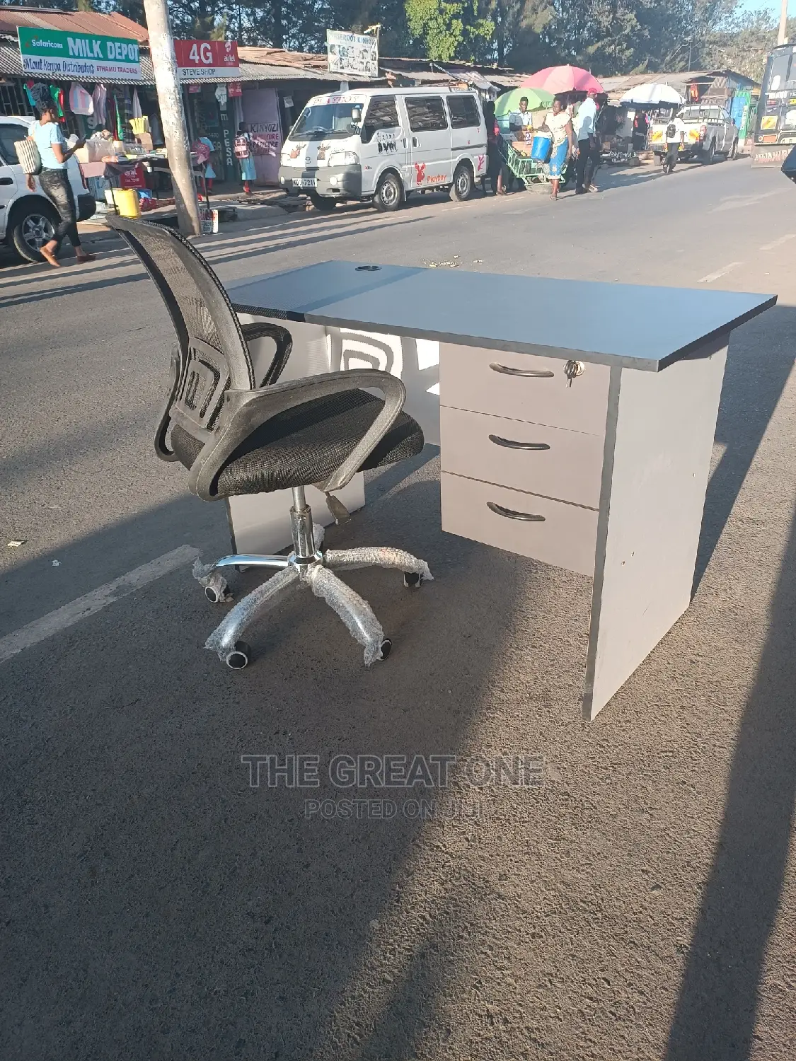 Office Desk+Office Chair
