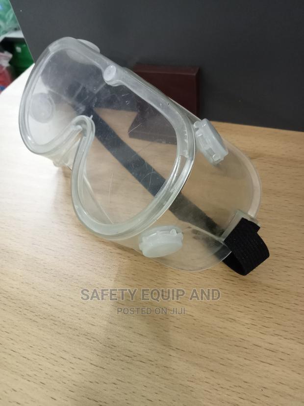 Clear Safety Goggles - thumbnail 3