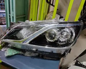 Toyota Crown 2013/2014/2015/2016/2017 Headlights Available