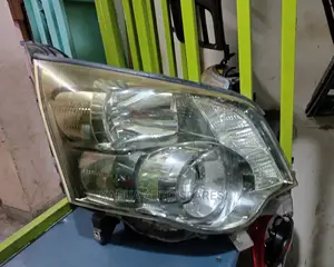 Noah 2010/2011/ 2012 Xenon Headlights