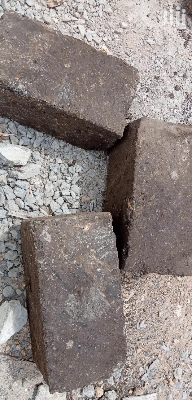 Machine Cut Stones - thumbnail 3