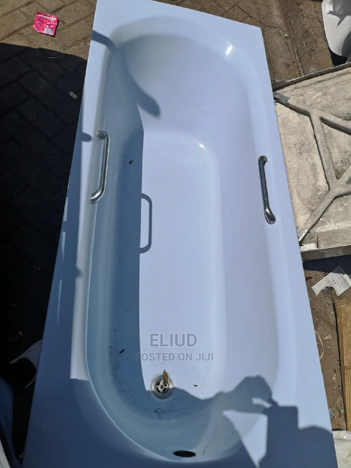 Coloured Bathtub3