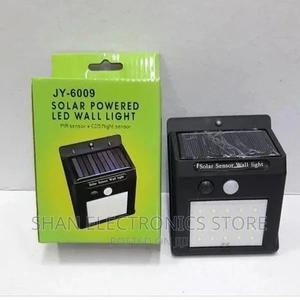 20 LED Solar Motion Sensor Light - thumbnail 2