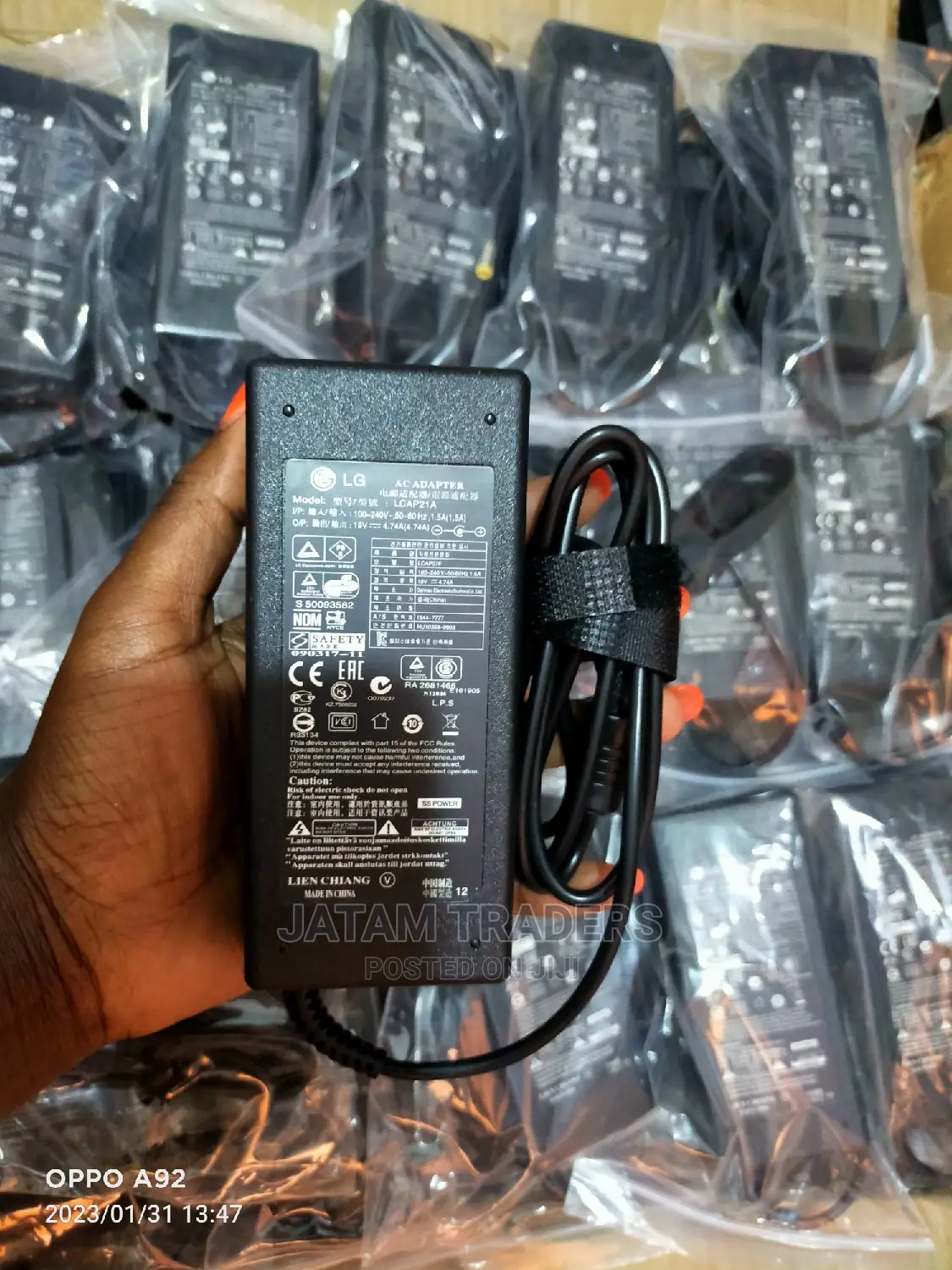 LG Adapters 19v-4.74 A