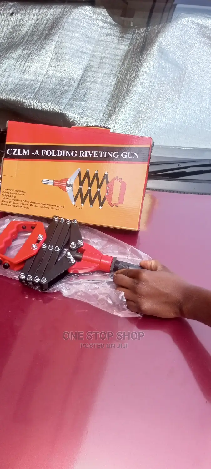Hand Red Rivert Gun Machine