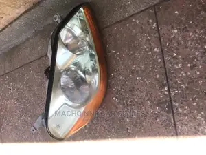 Toyota Mark II Gx115 Non Xenon Headlight